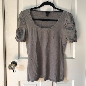 H&M striped black white short sleeve tee.